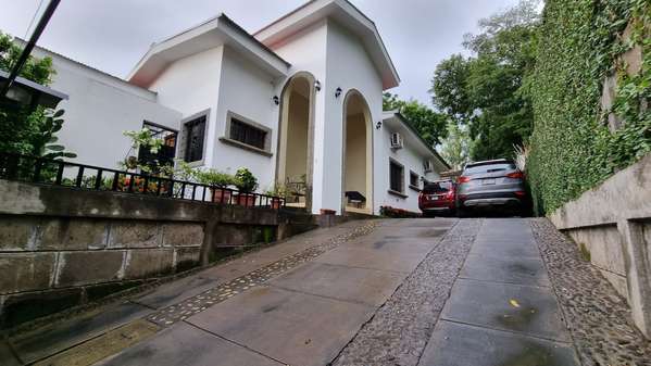Se vende Hermosa casa en Las Colinas