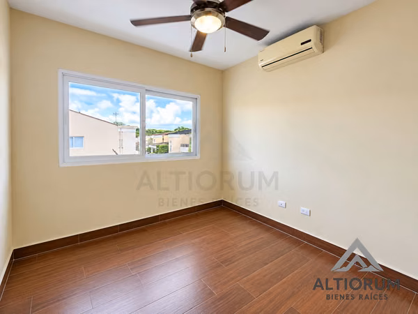 HOUSE FOR RENT IN THE STAY OF HOLY SUNDAY
