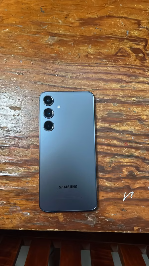 Samsung Galaxy S24 + plus