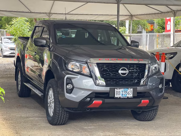 NISSAN NP300 FRONTIER XE AÑO 2025