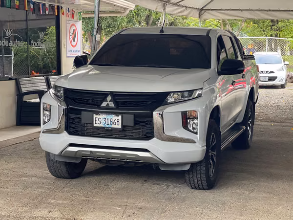 MITSUBISHI L200 SPORTERO AÑO 2024