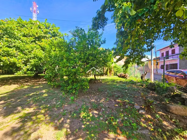 LL - Se Vende Terreno en el Centro de la Ciudad de Granada
