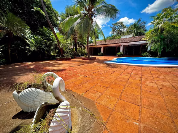 Sale of House in Carretera Sur
