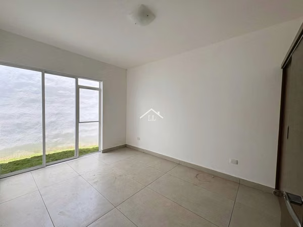 LL - Se Vende Complejo de 4 Casas en Santo Domingo
