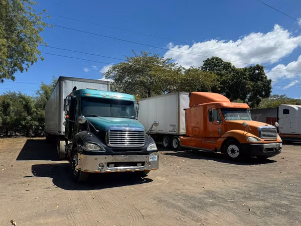 2 ENGINE HEADS FOR SALE