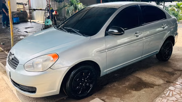 IS SOLD CUTE AND ECONOMIC HYUNDAI ACCESS