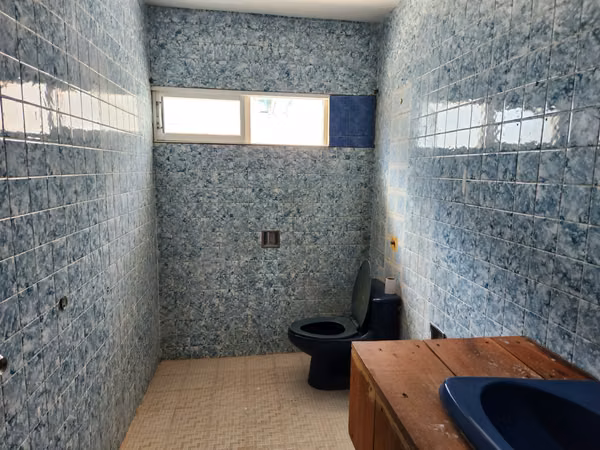 Property sale in Los Robles