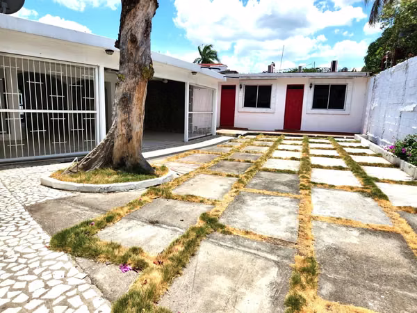 Property sale in Los Robles