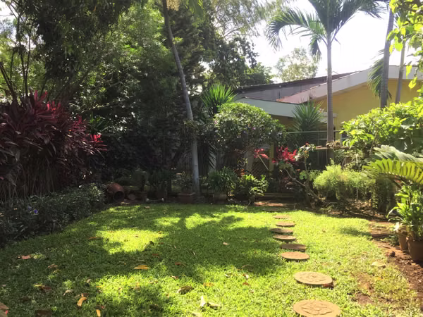 Sale of House in Colonial Los Robles