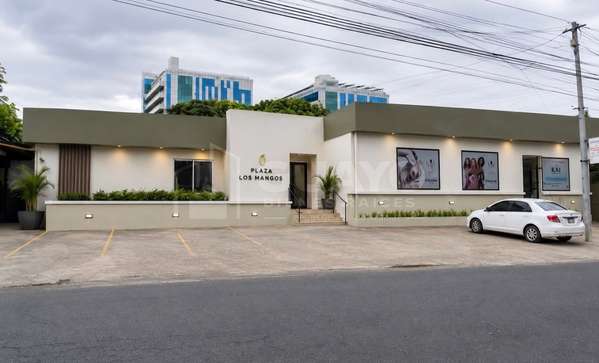 Commercial Unit for rent in Villa Fontana