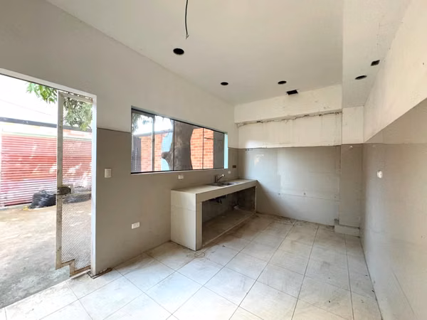 Sale of Local near Multicentro Las Americas