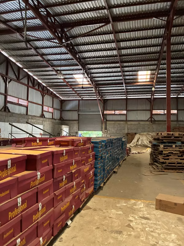 Alquiler de Bodega en Las Jaguitas