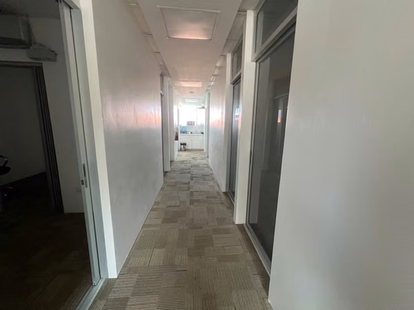 Alquiler de Oficinas (16mts ,25 mts, 33 mts, 15 mts)  en Centro Ejecutivo ubicado en Planes de Altamira