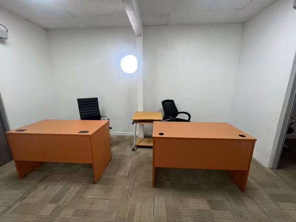 Alquiler de Oficinas (16mts ,25 mts, 33 mts, 15 mts)  en Centro Ejecutivo ubicado en Planes de Altamira