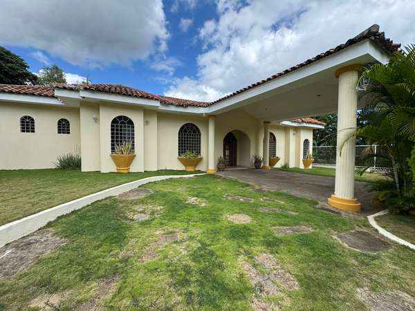 Venta de Casa en Carretera Vieja a Leon 