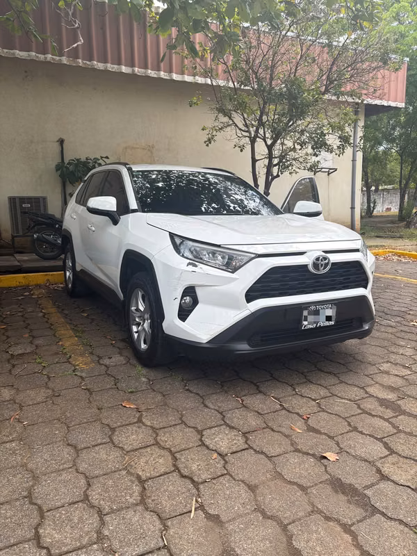 TOYOTA RAV4 2021 ONLY OWNER