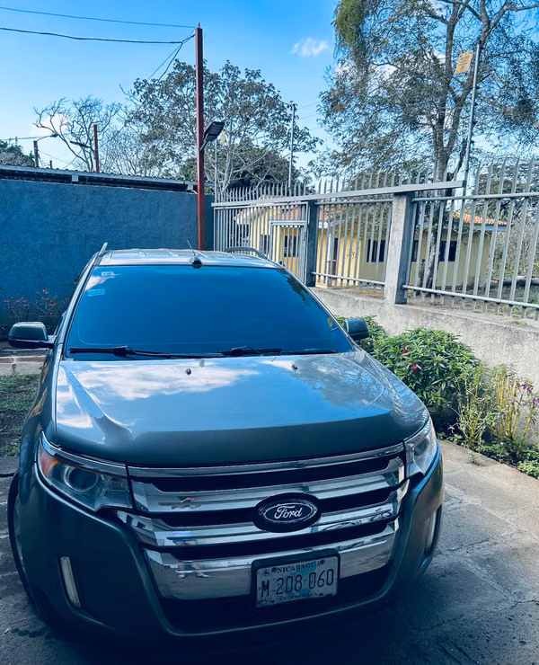 FORD EDGE 2013 SEL 2.0 v4 ECONOMIC for its size.