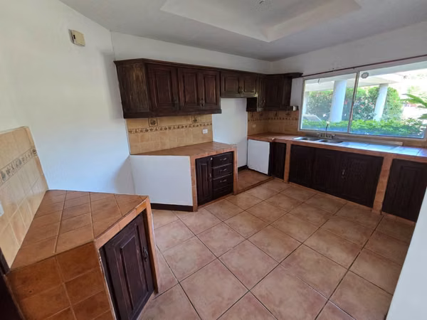 SALE HOUSE IN SOUTHERN CRRETERA RESIDENTIAL HIGH OF TICOMO! LAM
