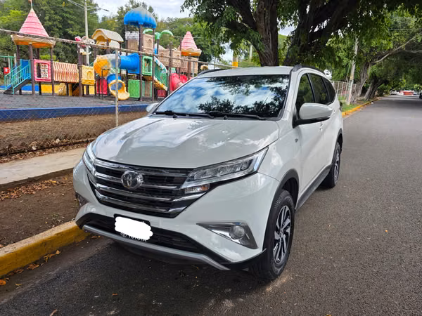 VENDO TOYOTA RUSH INTERMEDIA !ÚNICO DUEÑO¡ TODOS SUS MANTENIMIENTOS EN CASA COMERCIAL.
