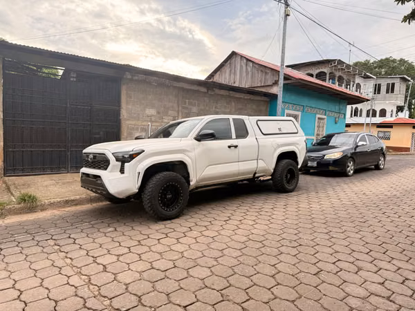TOYOTA TACOMA 2024