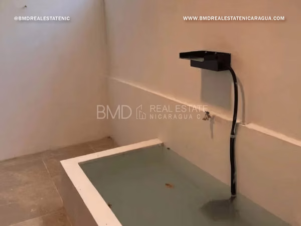 Executive boutique apartment is rented in Carretera Sur 5382