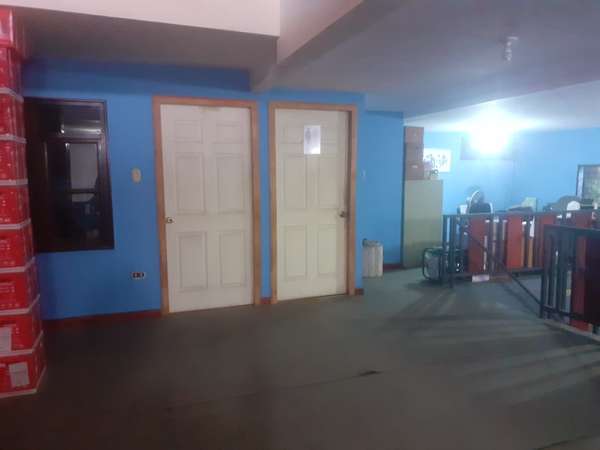 OfiBodega rental in El Eden