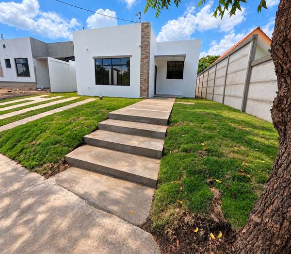 TP - NEW HOUSES IN RESIDENTIAL VERACRUZ LOMAS