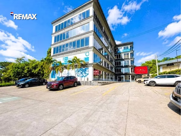 Building for Sale in Puntaldia Managua
