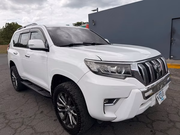 I sell Toyota Land Cruiser Prado TXL truck year 2012