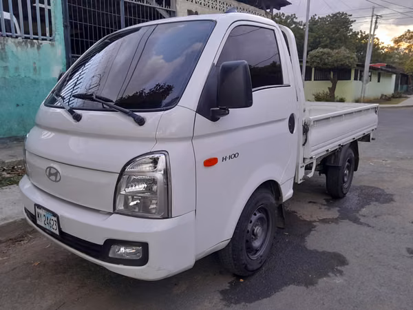 Vendo Hyundai H100 año 2025