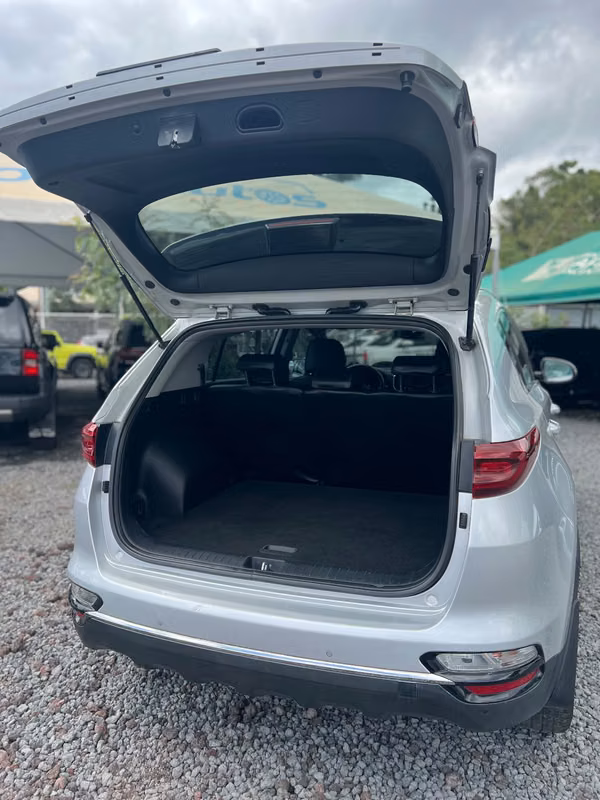 Kia Sportage year 2020 - Automatic
