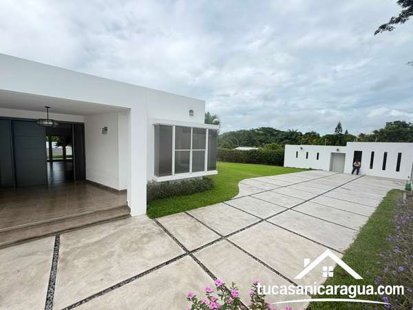  STUNNING HOME FOR SALE IN BALCONES DE SANTO DOMINGO, MANAGUA 