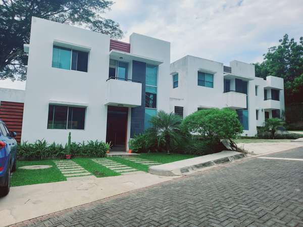  MODERN TWO-STORY HOME FOR SALE IN SANTO DOMINGO, MANAGUA!   