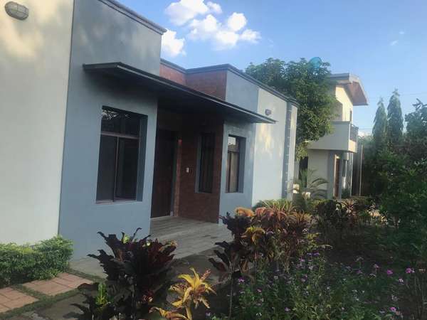 Apartamento amueblado en León – 1 habitación, terraza y estacionamiento