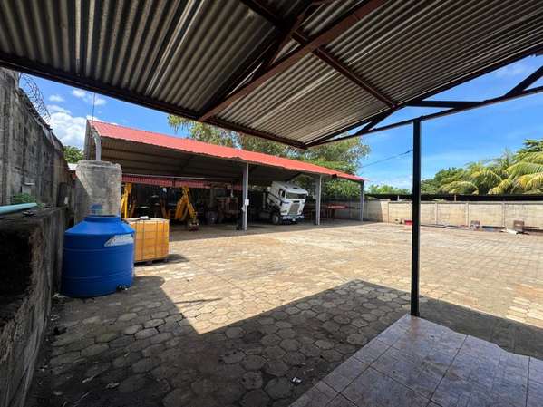 KC-Propiedad industrial/comercial de alto nivel en venta, estratégicamente ubicada en el corredor de mayor conectividad 
