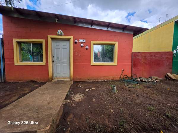 Se vende casa en Praderas de Cofradia 