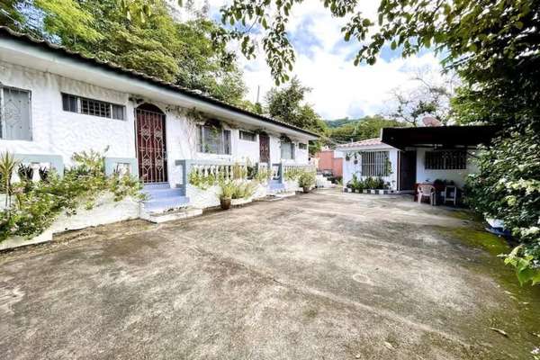 4 estudios independientes en el centro de San Juan del Sur | Multi-Unit Property