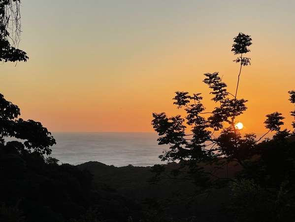 Lotes con vista al Pacífico detrás de Playa Hermosa desde US$50,000