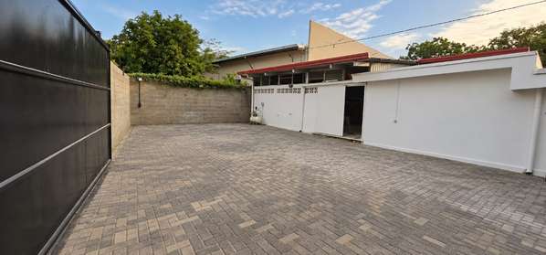 AM-RENTO bodega en Las Colinas Managua