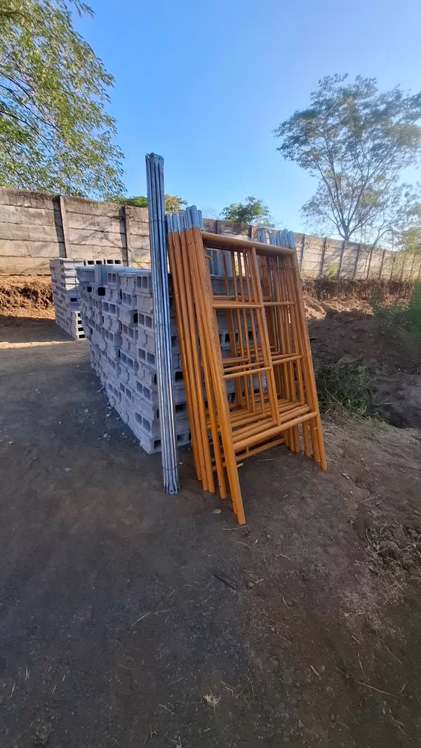 Se rentan andamios 