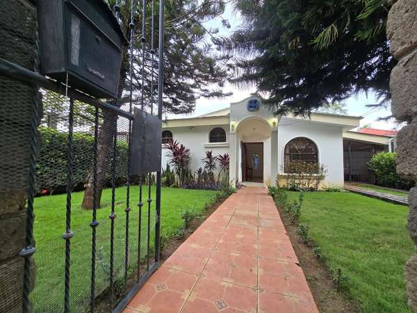  CASA EN RENTA EN Carretera a Masaya | US$850/MES