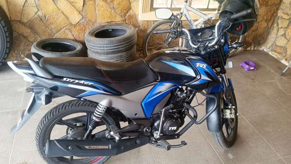 ALQUILER DE MOTO PARA TRABAJO TVS STRYKER 125 