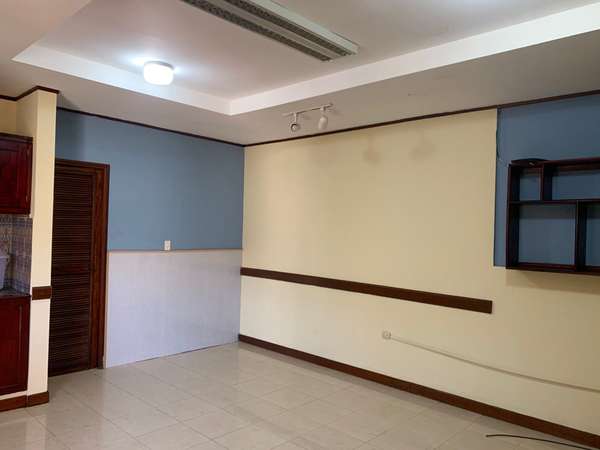 ¡Se renta! Apartamento en Los Robles