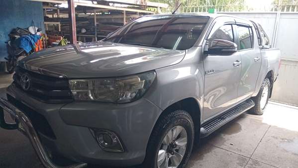 VENDO CAMIONETA HILUX DOBLE CABINA MODELO INTERMEDIO(NO BASICA). UNICO DUEÑO. EN EXELENTE ESTADO FISICO Y MECANICO.