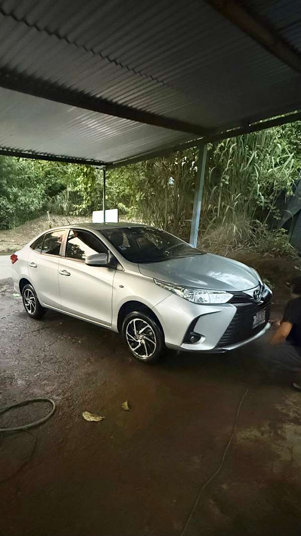 Vendo Yaris automático 2022 