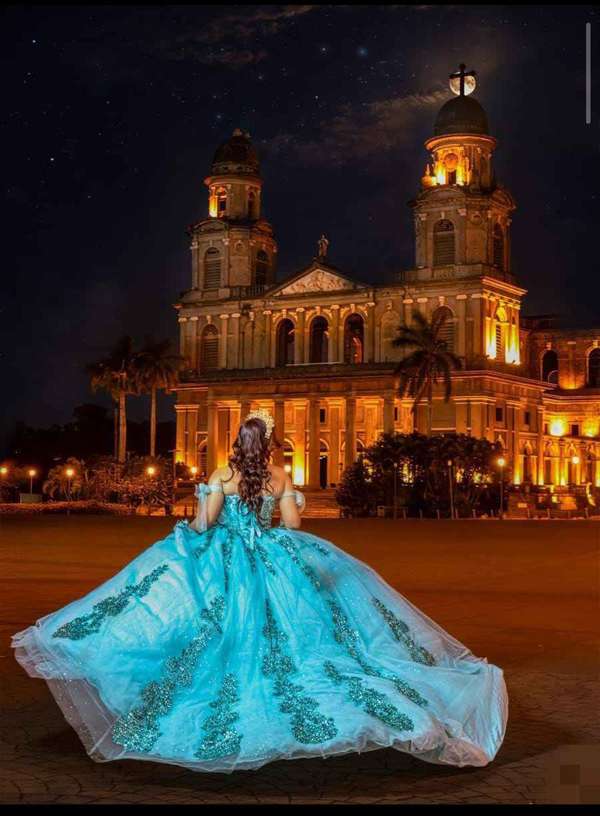 Vestido de XV años color Princesa Jazmin 