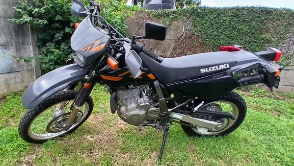 SUZUKI DR650SE