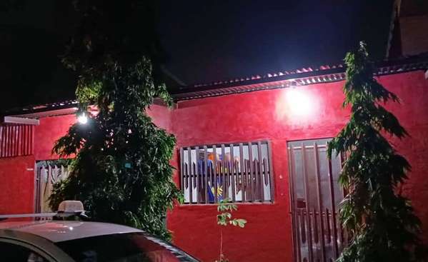Propiedad en venta con cuarto independiente, excelente para renta en Anexo a los Jardines de Veracruz