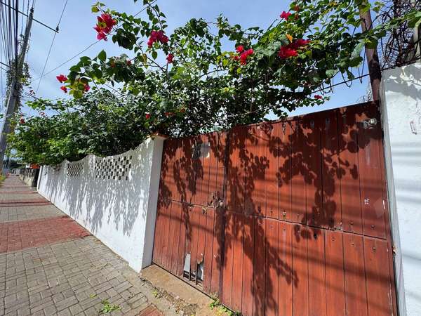 Prime Residential & Commercial Property on Avenida Debayle 5 Bedrooms, León, Nicaragua