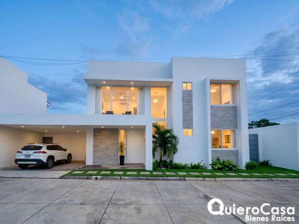Preciosa residencia en venta en Santo Domingo